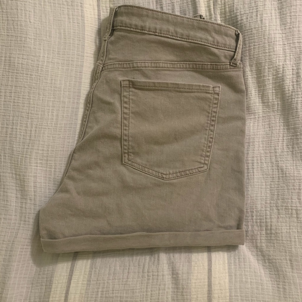 ⭐️ 2/$25 High Rise OG Short - Picture 2 of 2